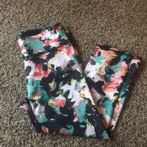 Colorful cropped Fabletics capris!